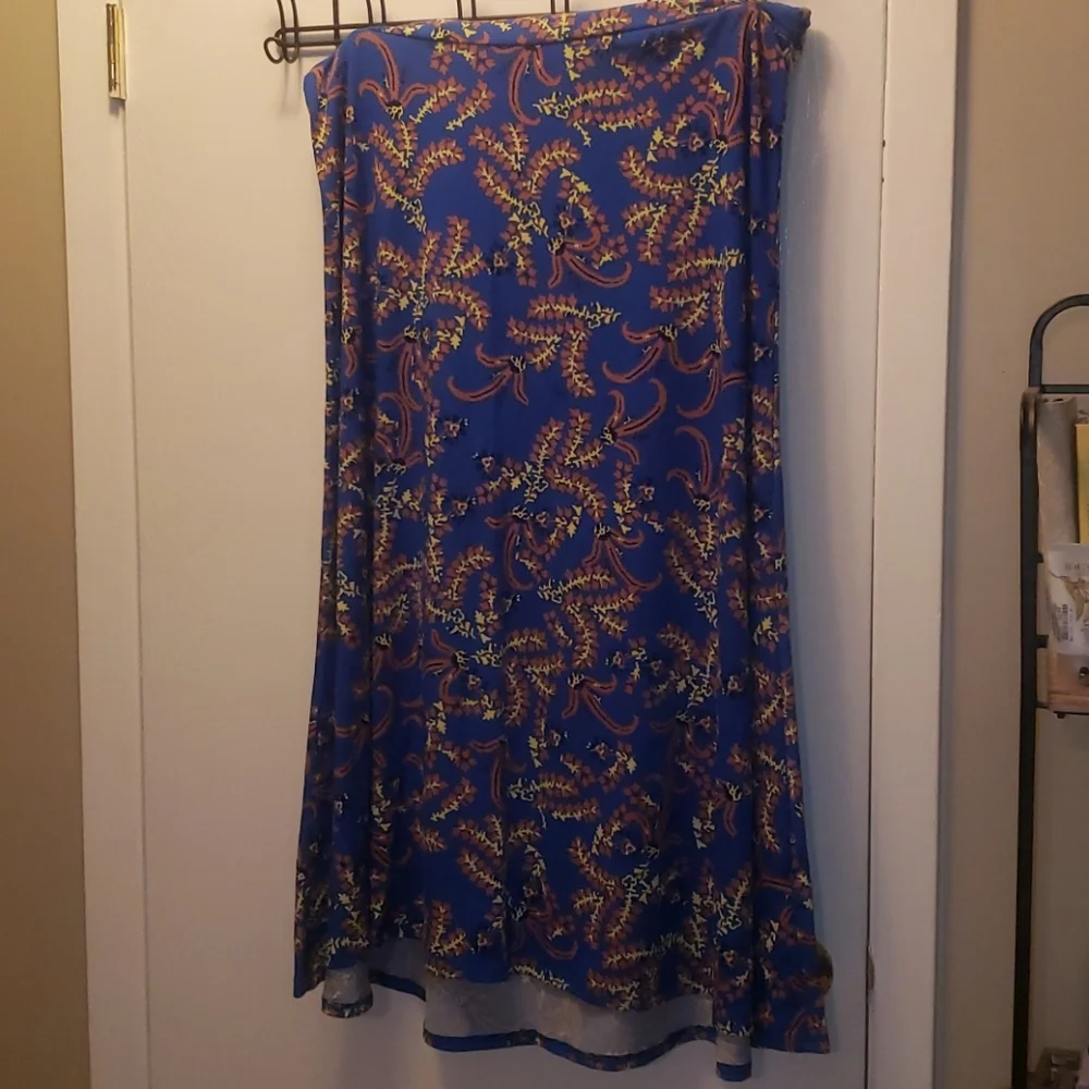 🌟3 for $21🌟 Women's 2XL True Blue Maxi with Abstract Floral
